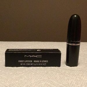 MAC LIPSTICK